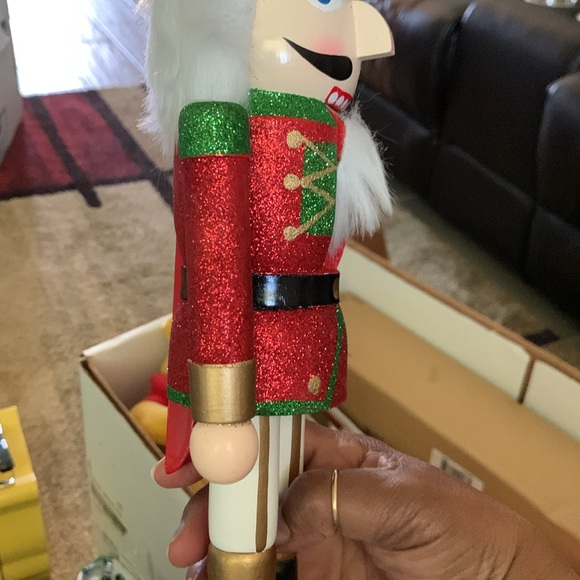 NWT beautiful Nutcracker - Picture 4 of 9
